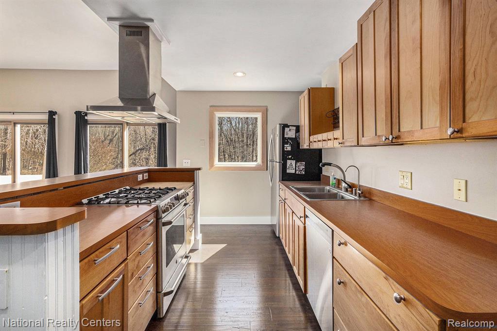 4060 Cullen Rd, Fenton, MI 48430 — Photo 17