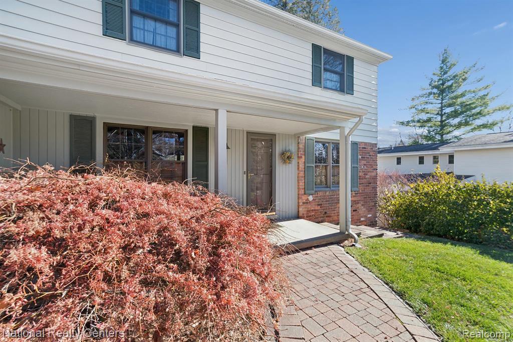 5621 Eastman Boulevard, West Bloomfield, MI 48323 — Photo 5