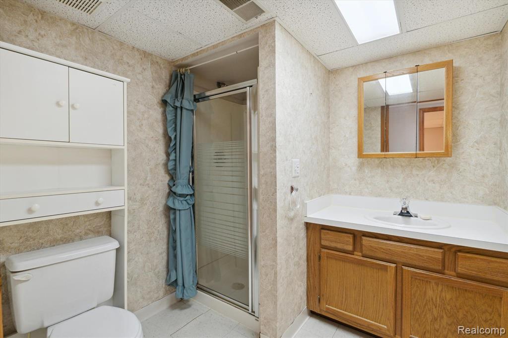 175 ESSEX Lane, Canton, MI 48187 — Photo 38