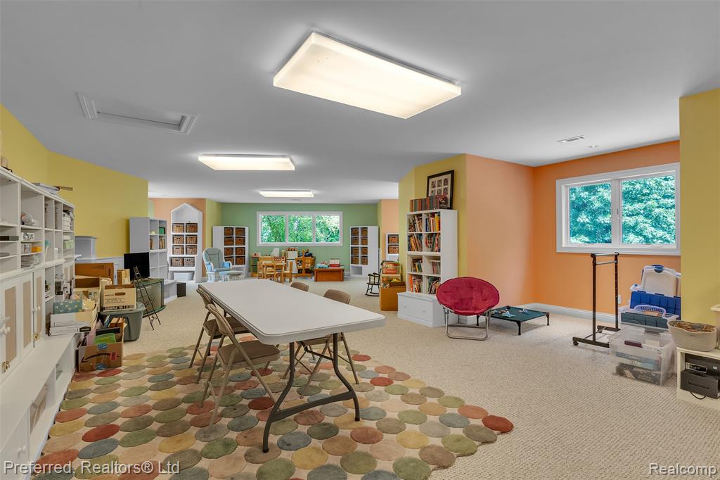 12196 Woodline Drive, Fenton, MI 48430 — Photo 58