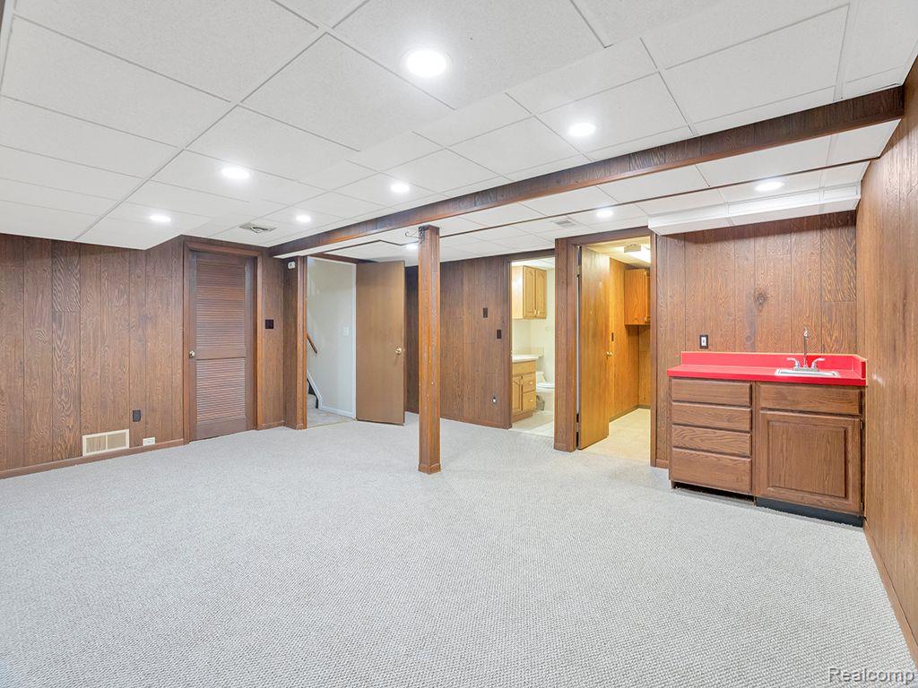 3092 LINDENWOOD Drive, Dearborn, MI 48120 — Photo 28