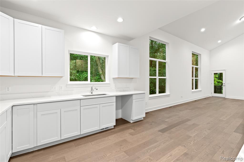 1487 ST JAMES Boulevard, Ann Arbor, MI 48108 — Photo 13