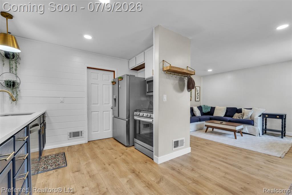 845 W Marshall Street, Ferndale, MI 48220 — Photo 13