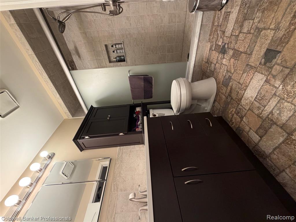 37021 E Aragona Drive, Clinton Twp, MI 48036 — Photo 18
