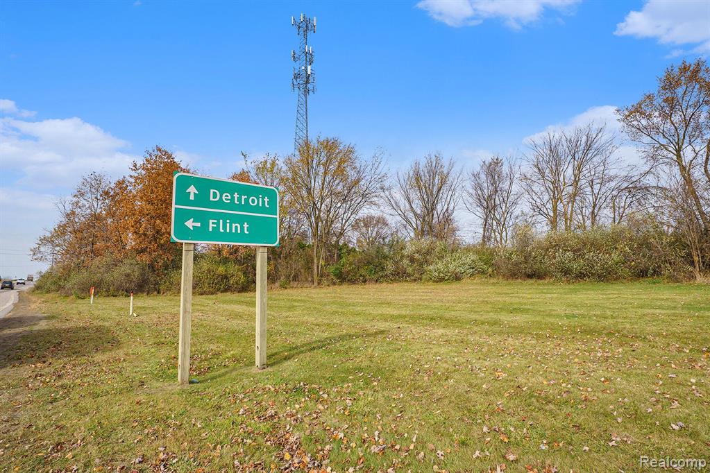 8815 E HOLLY Road, Holly, MI 48442 — Photo 17