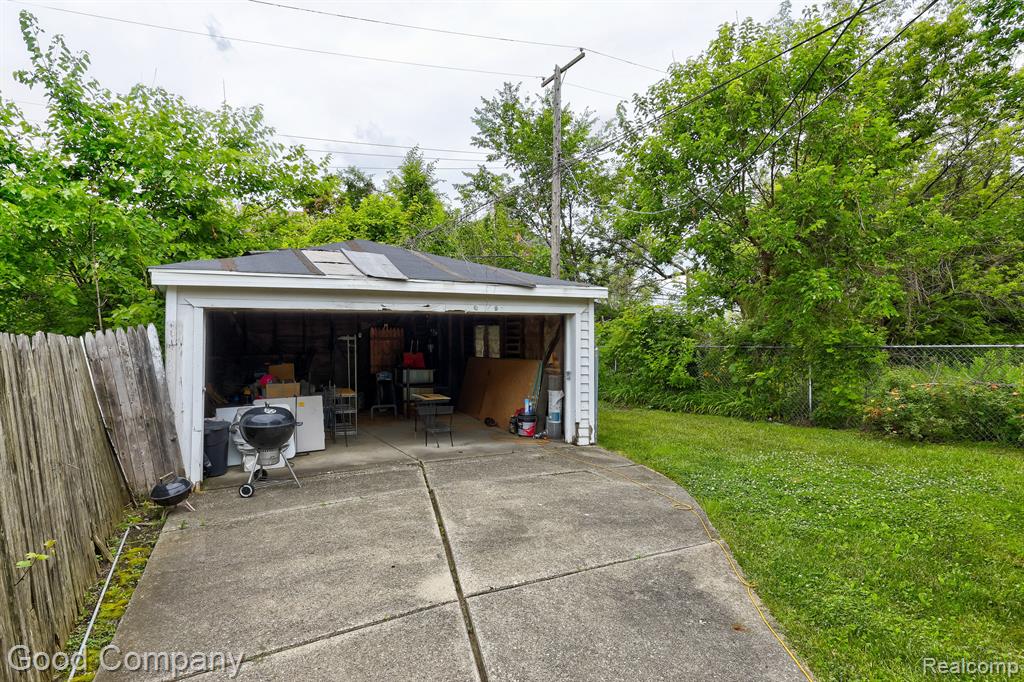 8339 CARRIE Street, Detroit, MI 48211 — Photo 31
