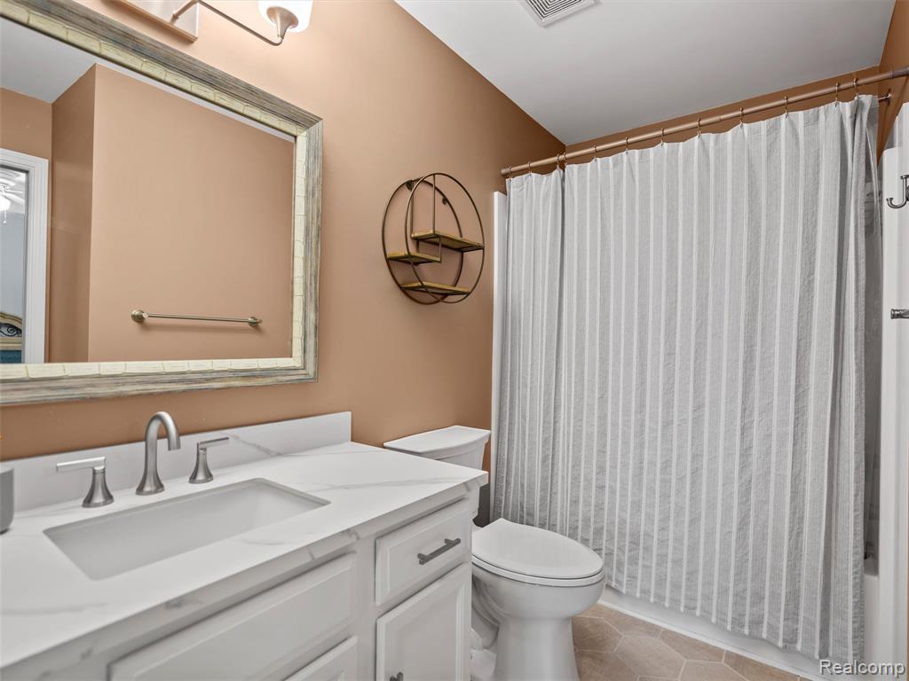 4673 Christopher Pines Drive, Clarkston, MI — Photo 16