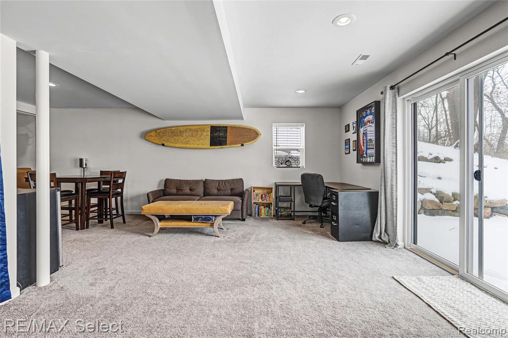 10311 Walnut Shores Drive, Fenton, MI 48430 — Photo 35
