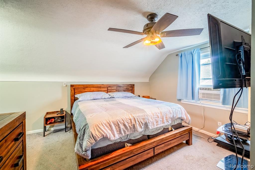 706 WHITE Avenue, Lincoln Park, MI 48146 — Photo 18