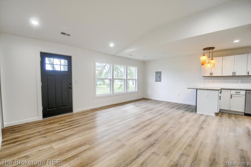 4507 N BELSAY Road, Flint, MI 48506 — Photo 7