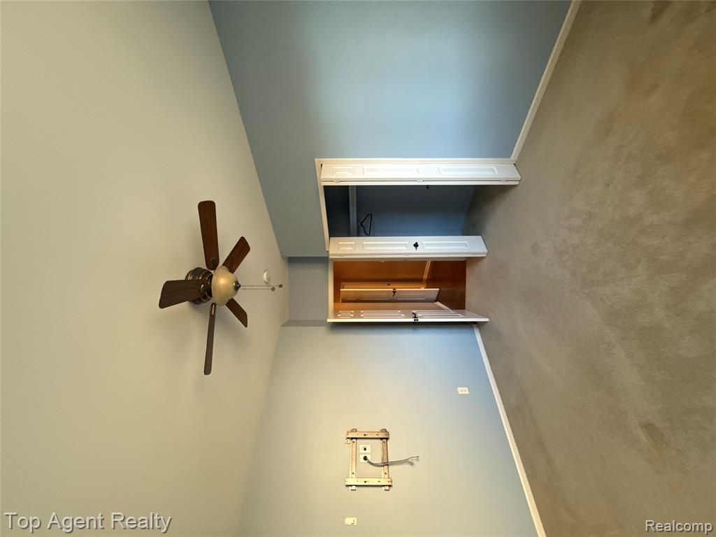 57584 Apple Creek Drive, Washington, MI — Photo 11