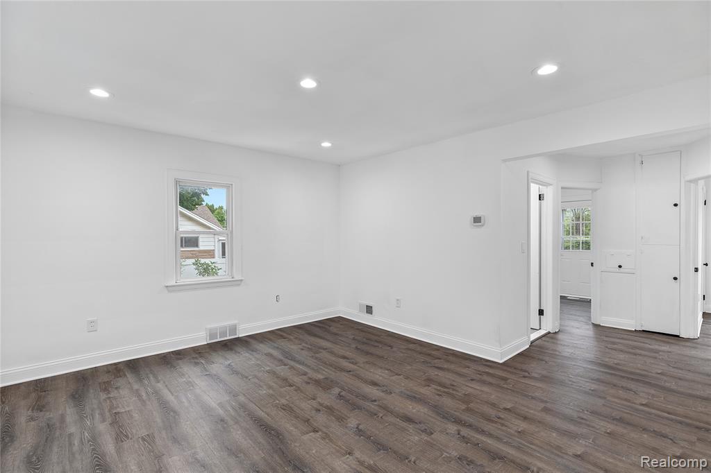 885 Hawthorne Avenue, Ypsilanti, MI 48198 — Photo 3