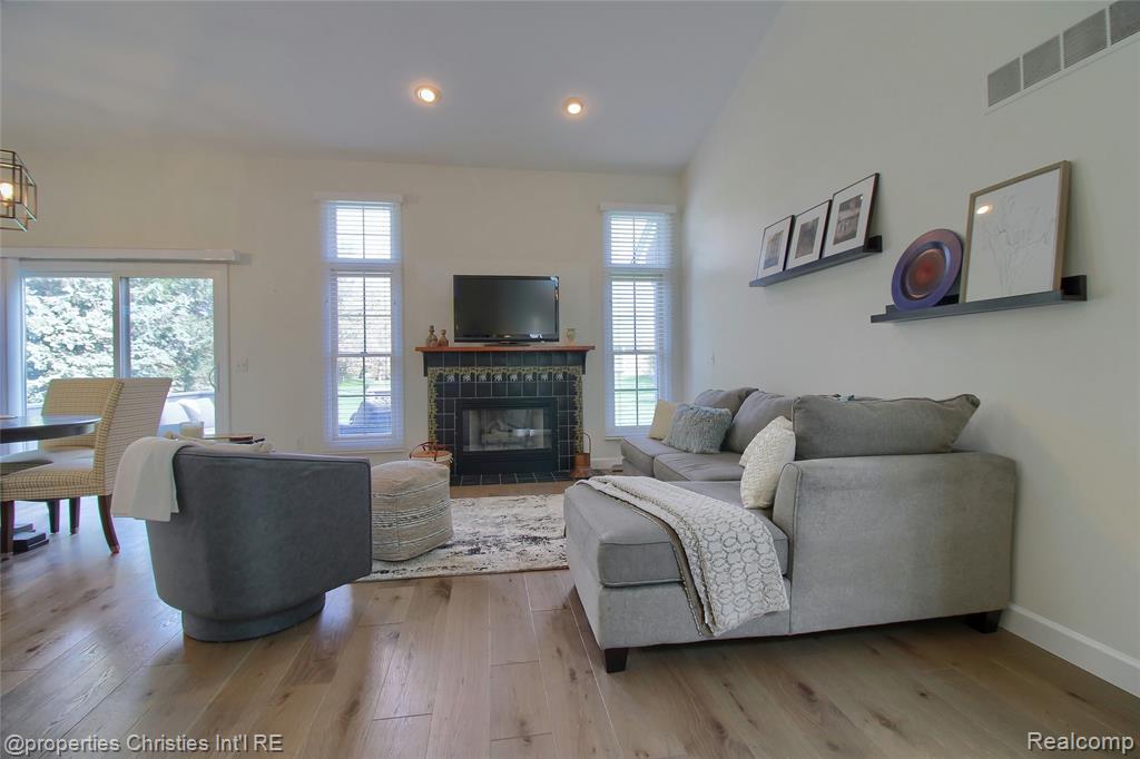 7258 Green Meadow Lane, Canton, MI 48187 — Photo 5