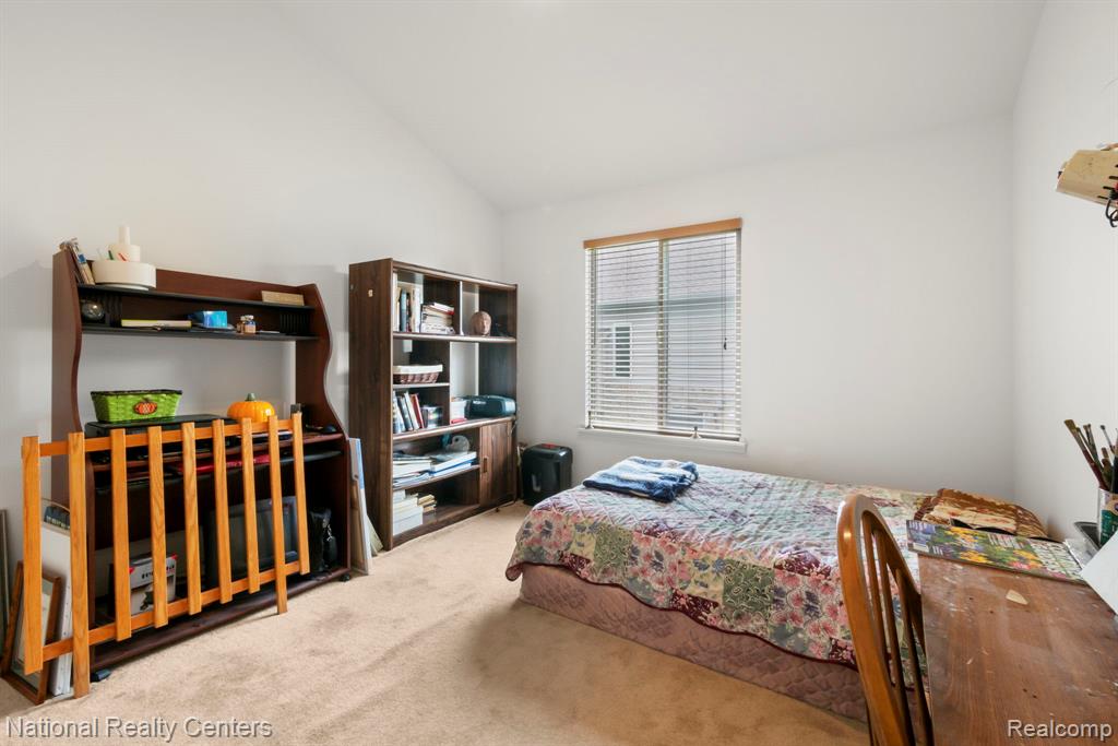 7221 Hawthorne Circle, Goodrich Vlg, MI — Photo 18