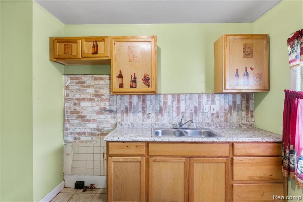 8306 Wisconsin Street, Detroit, MI 48204 — Photo 14