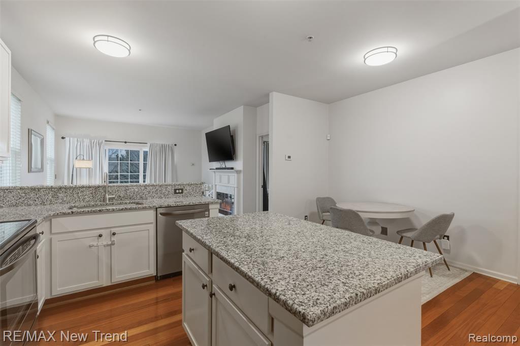3270 Johanna Ware W, Wixom, MI 48393 — Photo 14