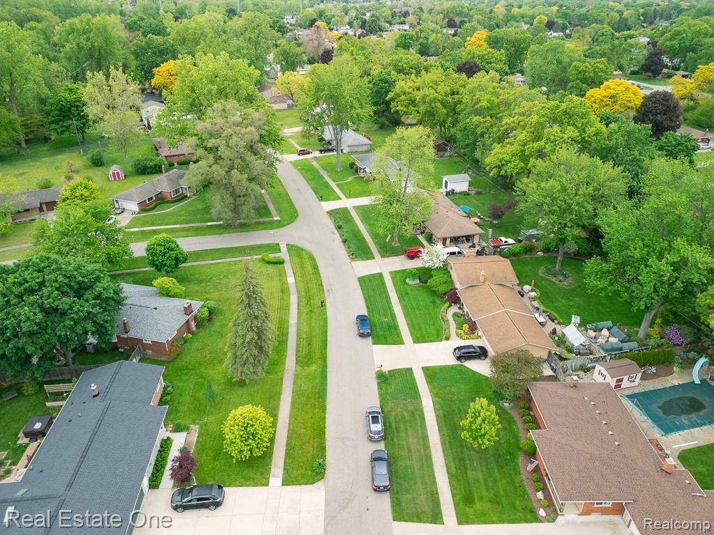53216 Bruce Hill Drive, Shelby Twp, MI 48316 — Photo 35