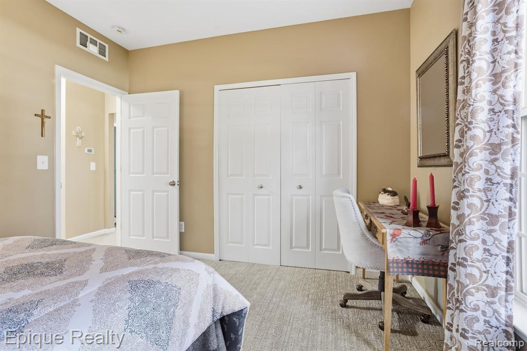 51848 Adler Park Drive E, 75, Chesterfield, MI — Photo 14