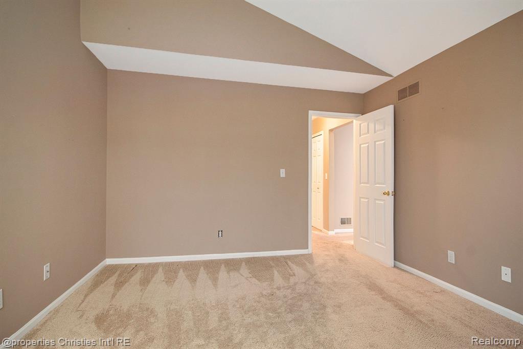 7487 GREEN MEADOW Lane, Canton, MI 48187 — Photo 13