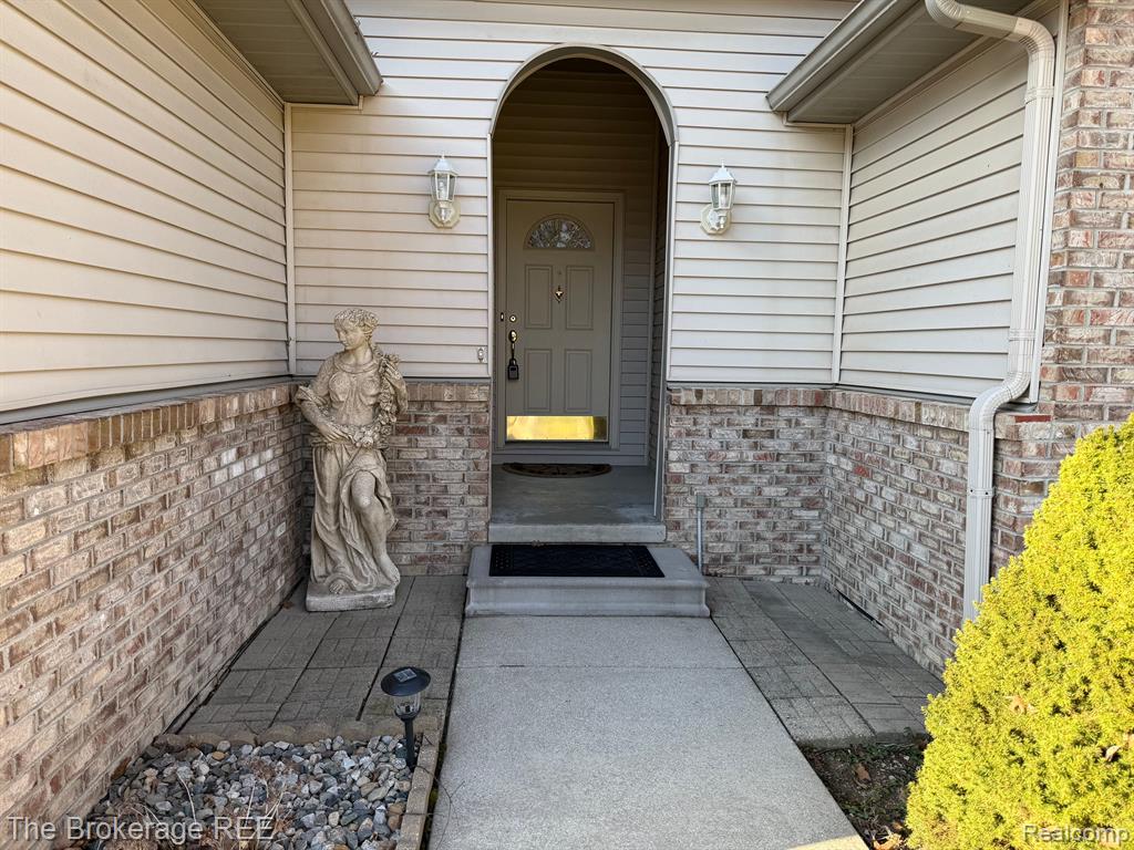 9133 PEMBROOK Drive, Davison, MI 48423 — Photo 3
