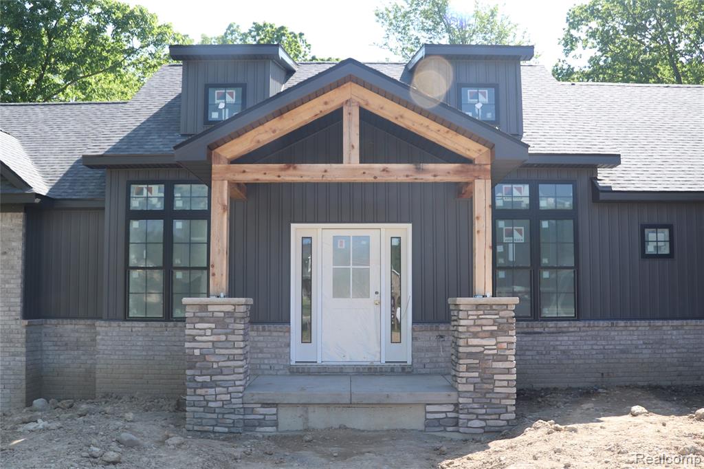 7877 Donegal Court, Fenton, MI 48430 — Photo 3
