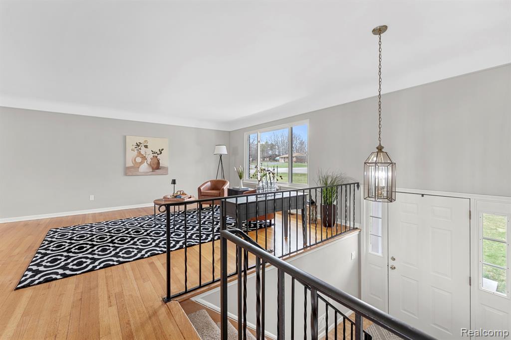 36445 Quakertown Lane, Farmington, MI 48331 — Photo 4