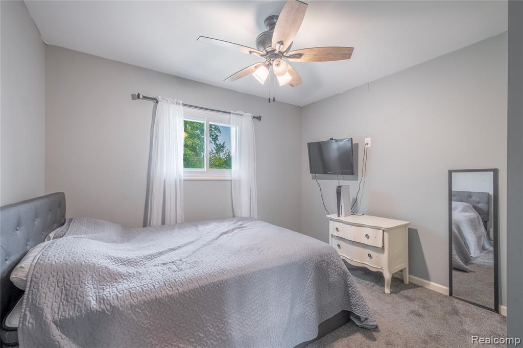 11010 Hegel Road, Goodrich Vlg, MI — Photo 14