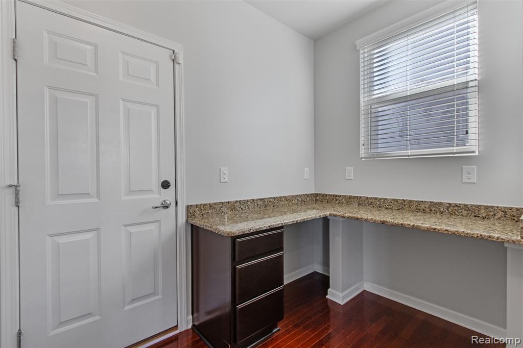 57570 Village Drive, New Hudson, MI 48165 — Photo 21