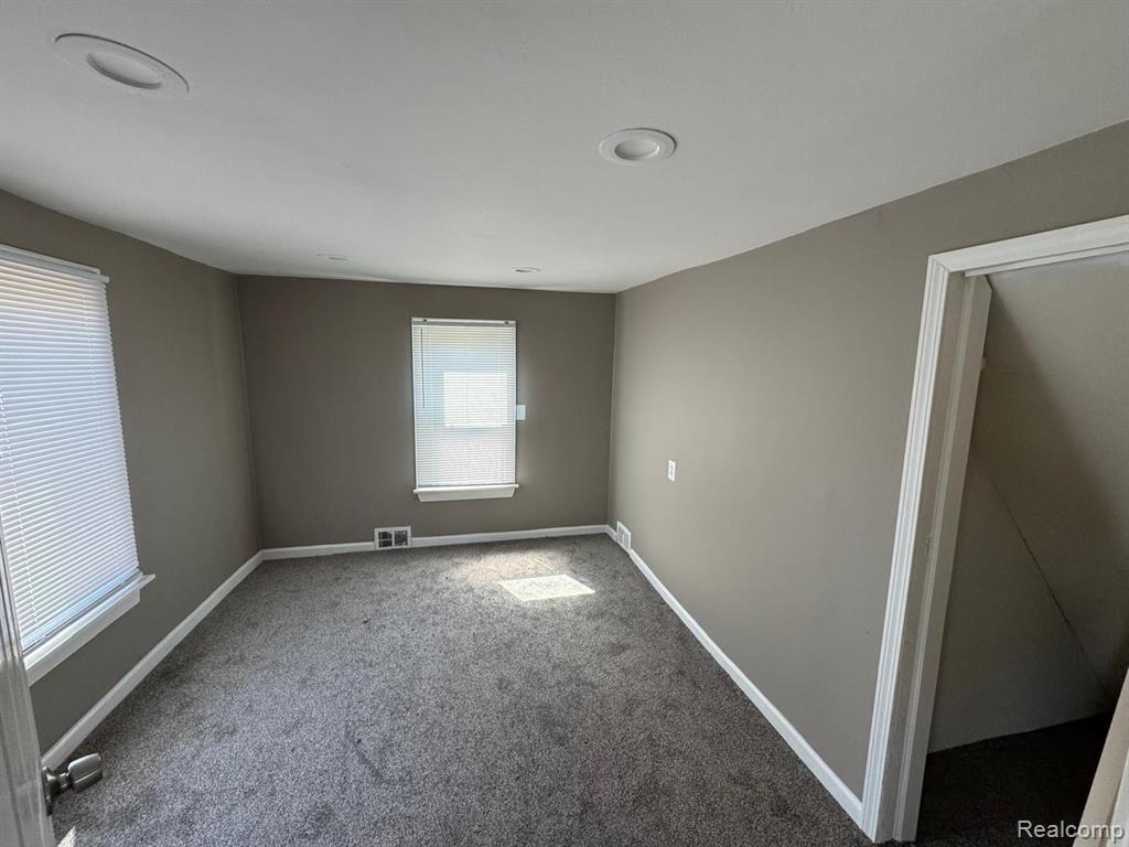 24025 CUNNINGHAM Avenue, Warren, MI 48091 — Photo 9