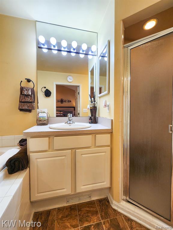 47037 REENE Drive, Belleville, MI 48111 — Photo 38