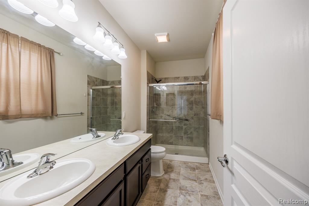 9385 Sand Hill Drive, Grand Blanc, MI 48439 — Photo 17