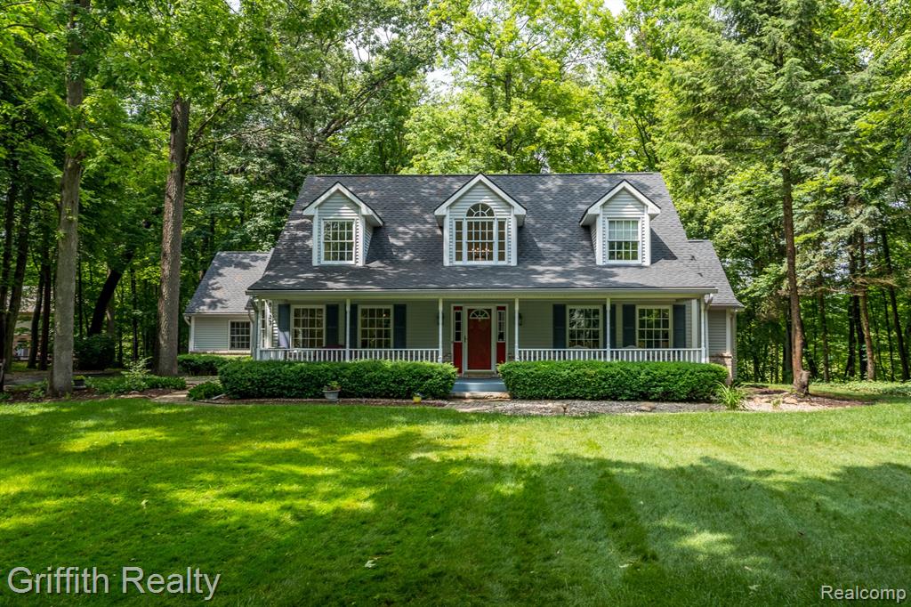 8123 Baypointe Drive, Brighton, MI 48114 — Photo 4