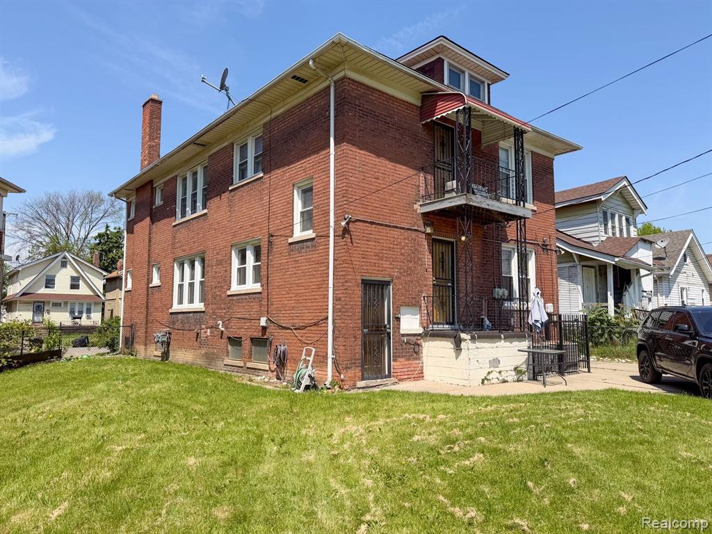 9392 Woodside Street, Detroit, MI 48204 — Photo 2