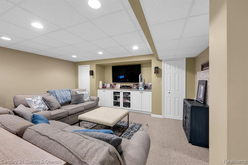 49294 SAINT NICHOLAS, Shelby, MI 48317 — Photo 18