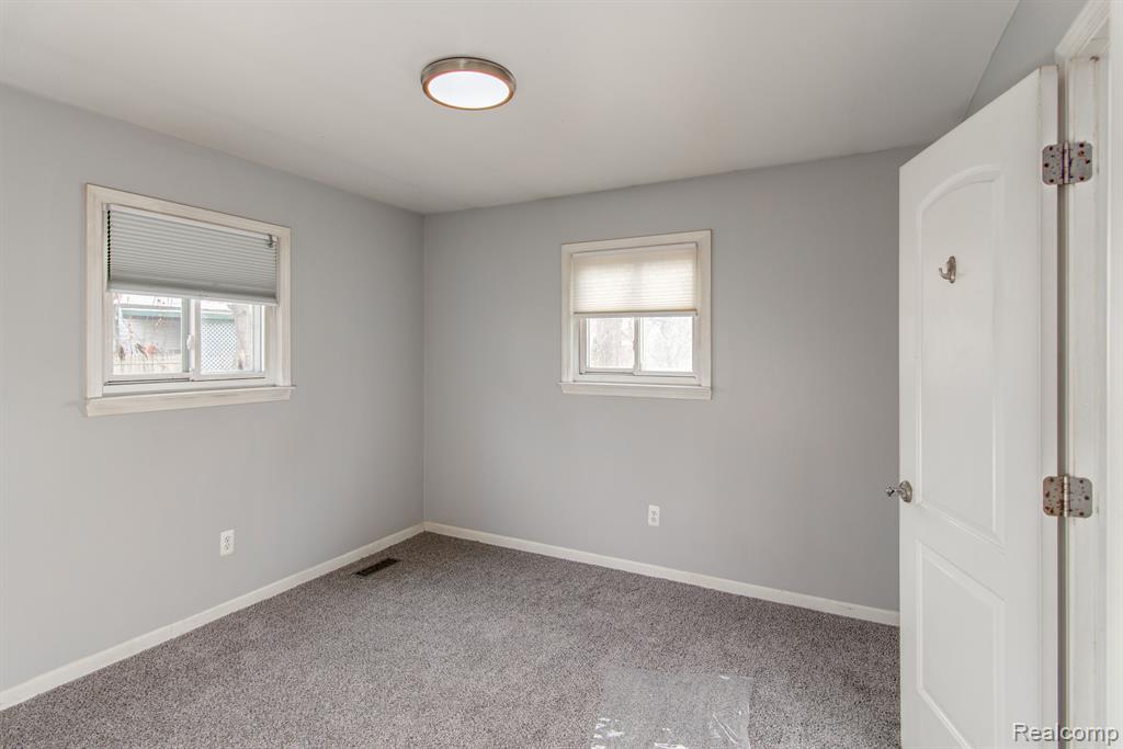 707 W COMMERCE Road, Commerce Twp, MI 48382 — Photo 9