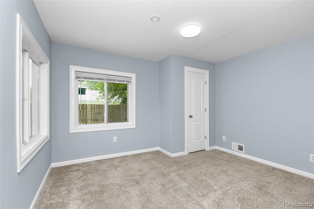 178 Lamay Avenue, Ypsilanti, MI 48198 — Photo 35