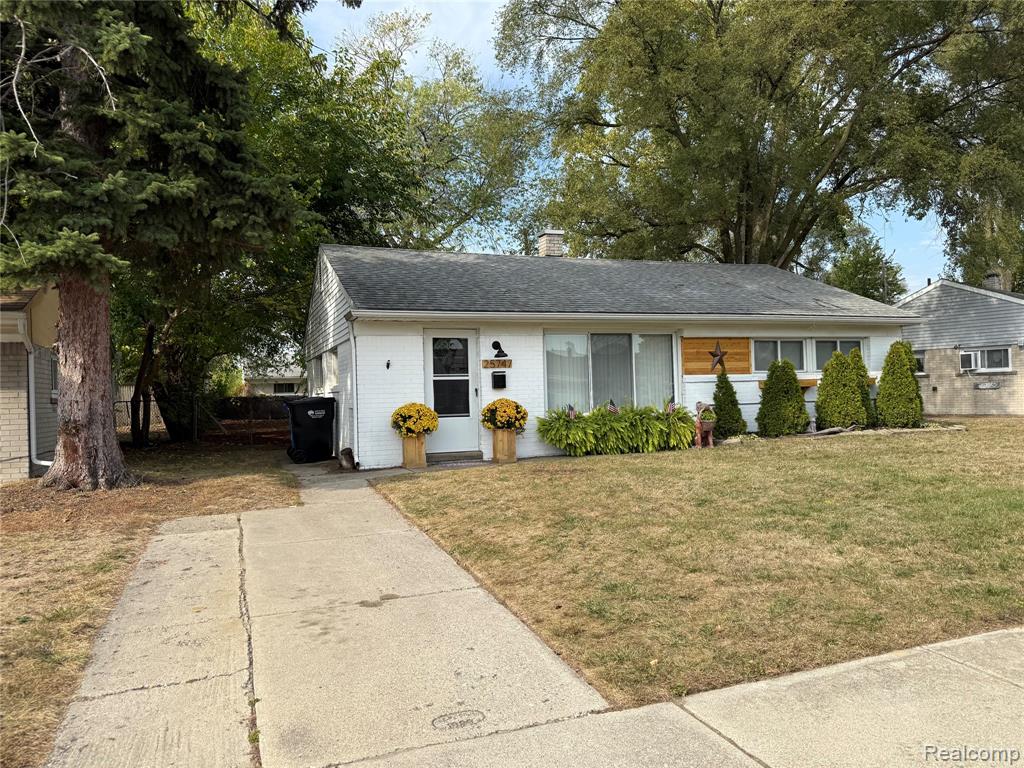 25747 Miracle Drive, Madison Heights, MI 48071 — Photo 2