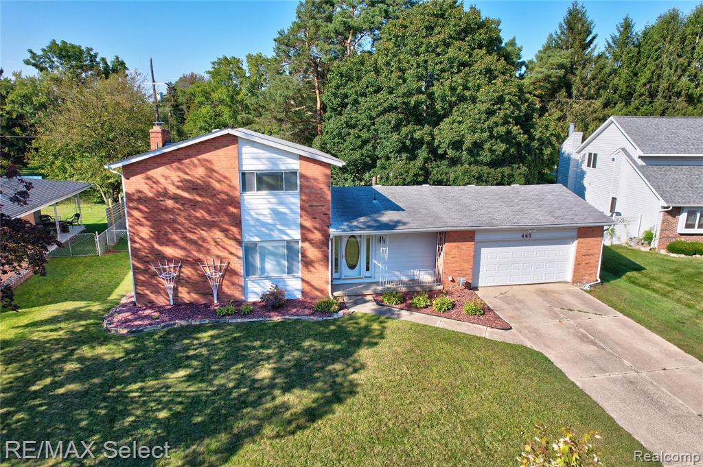 445 Bellewood Drive, Flushing, MI 48433 — Photo 19