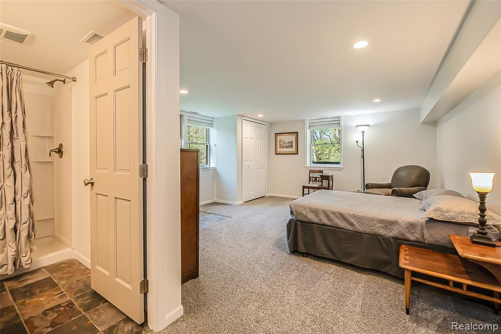 2694 WAYSIDE Drive, Ann Arbor, MI 48103 — Photo 67