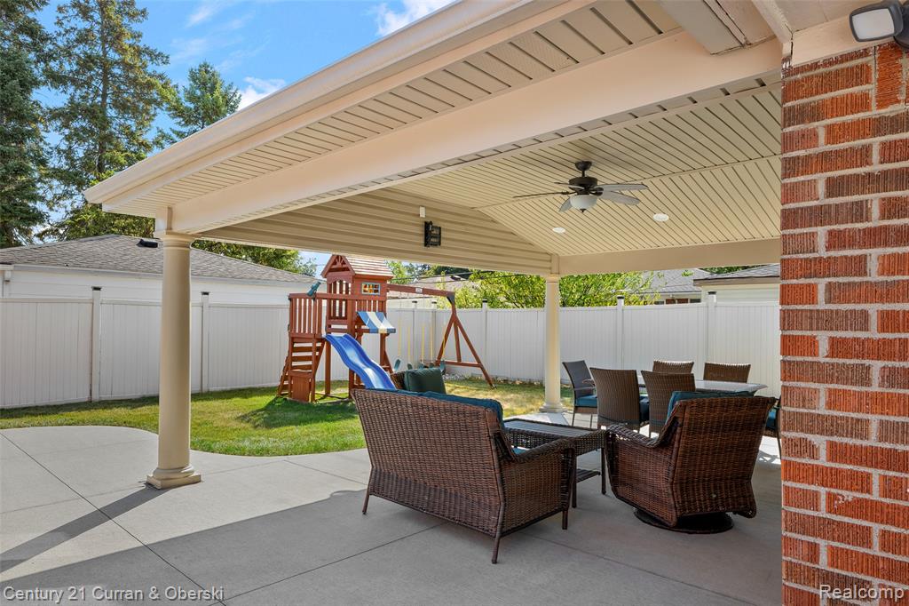 26331 Hass Street, Dearborn Heights, MI 48127 — Photo 32