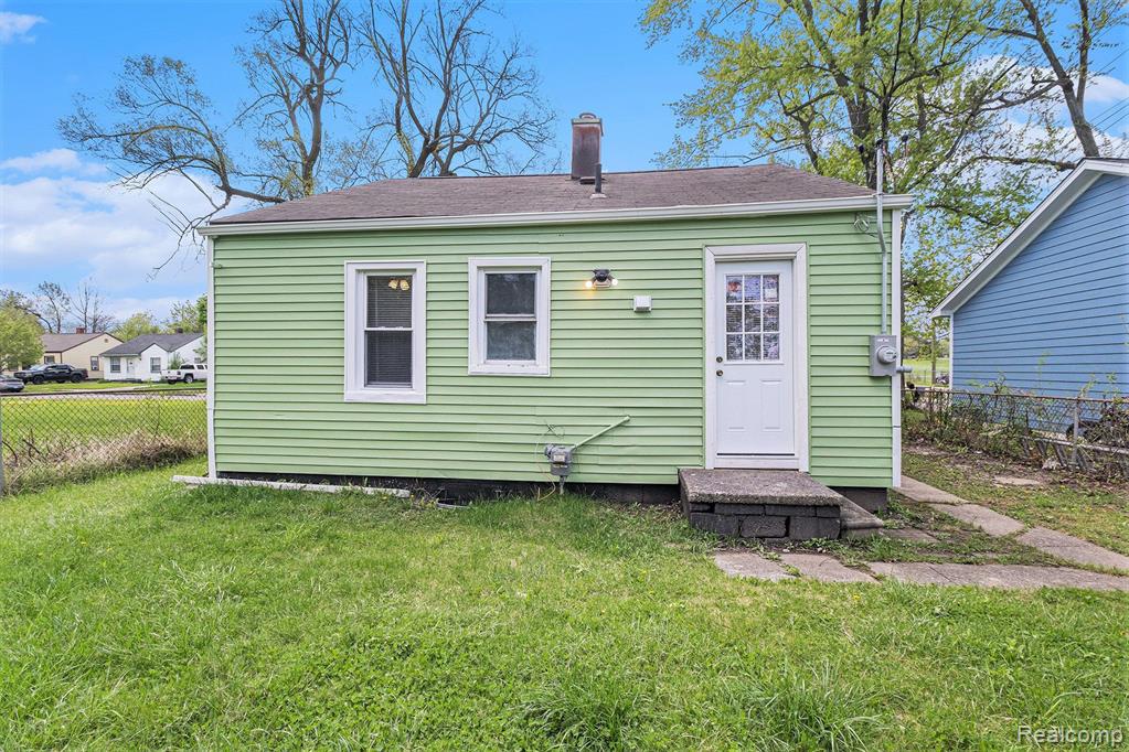 604 Montana Avenue, Pontiac, MI 48341 — Photo 16