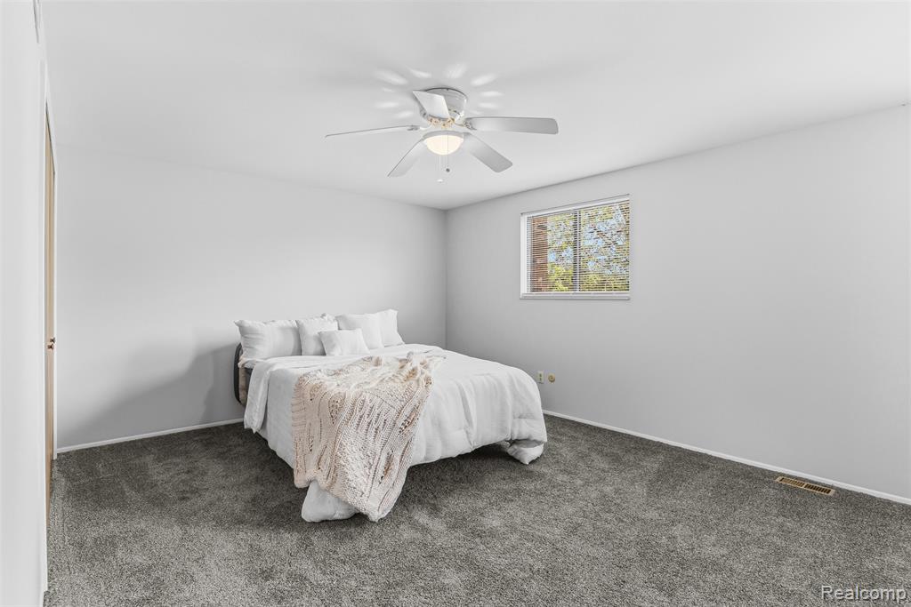 604 Luce Avenue, Flushing, MI 48433 — Photo 32