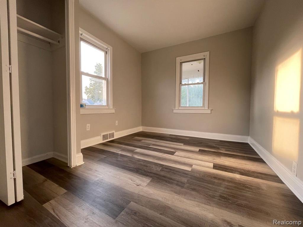 8041 STERLING, Center Line, MI 48015 — Photo 8
