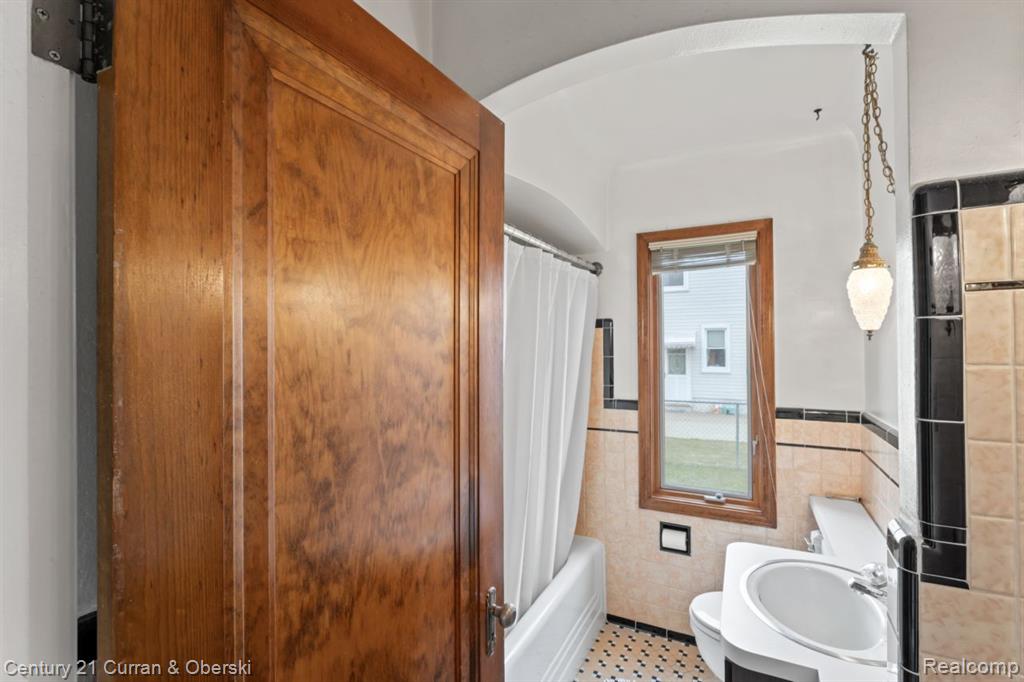 6100 HORGER Street, Dearborn, MI 48126 — Photo 53