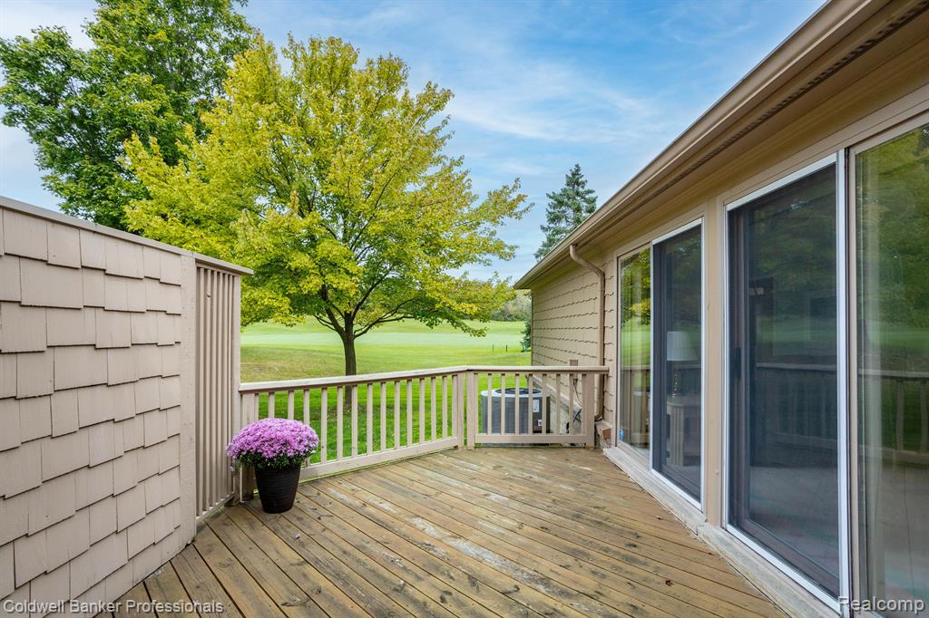 589 CAMBRIDGE Way, 566, Bloomfield Hills, MI 48304 — Photo 8