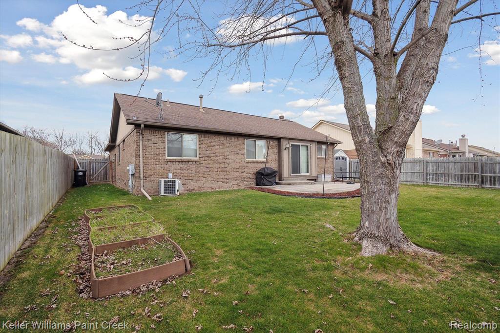 46044 ROYAL Drive, Chesterfield, MI — Photo 40