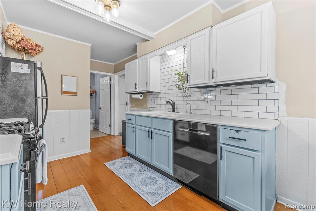 4215 Newton Road, Commerce Twp, MI 48390 — Photo 12