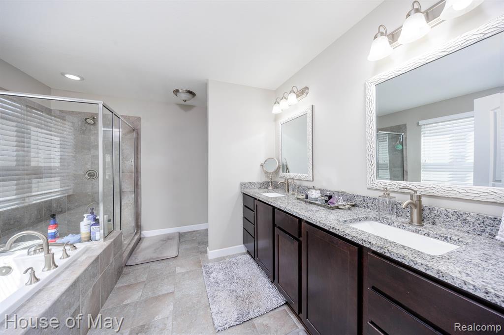 5312 VINEYARD Street, Commerce Twp, MI 48382 — Photo 14