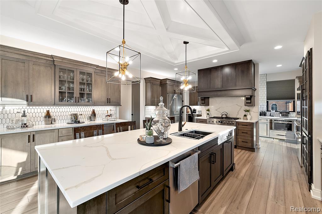 3431 Crooks Road, Troy, MI, 48084