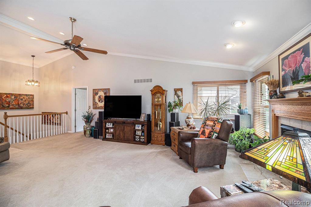 404 WALNUT Drive, 34, South Lyon, MI 48178 — Photo 7